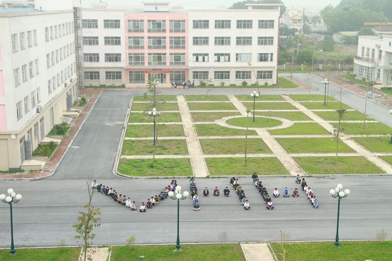 Trường Cao đẳng nghề Việt Nam – Hàn Quốc thành phố Hà Nội: Xây dựng môi  trường xanh – sạch – đẹp theo chuẩn 5S
