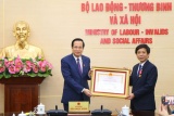 Bộ trưởng Đào Ngọc Dung trao Huân chương Lao động hạng Nhì cho ông Trịnh Minh Chí và Quyết định bổ nhiệm Vụ trưởng Vụ Tổ chức cán bộ đối với ông Hà Xuân Tùng