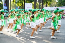 Màn đồng diễn thể dục của 2000 học sinh TP Hồ Chí Minh tại Ngày chạy Olympic vì sức khỏe toàn dân