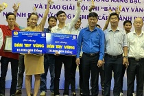TP.HCM: Hai công nhân đạt giải Bàn tay vàng nghề điện tử công nghiệp