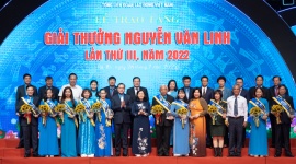 Trao Giải thưởng Nguyễn Văn Linh lần thứ III cho cán bộ công đoàn có thành tích xuất sắc 