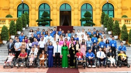Phó Chủ tịch nước Võ Thị Ánh Xuân gặp mặt, động viên thanh niên khuyết tật tiêu biểu