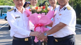 Đoàn công tác số 15 Quân chủng Hải quân thăm, động viên cán bộ chiến sĩ quần đảo Trường Sa và Nhà giàn DKI