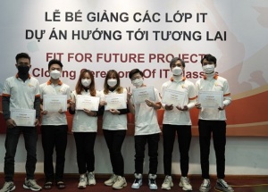 Xóa bỏ khoảng cách giới trong đào tạo ngành Công nghệ thông tin cho thanh niên có hoàn cảnh khó khăn tại Hà Nội