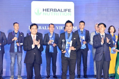 Herbalife Nutrition tiếp tục được trao danh hiệu “Thương hiệu thực phẩm bổ sung dinh dưỡng hàng đầu”