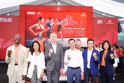 Giải chạy Hà Nội Marathon Techcombank 2023: “Bước chạy vì một Việt Nam vượt trội”, mang tinh thần đoàn kết, sẻ chia và trách nhiệm cộng đồng